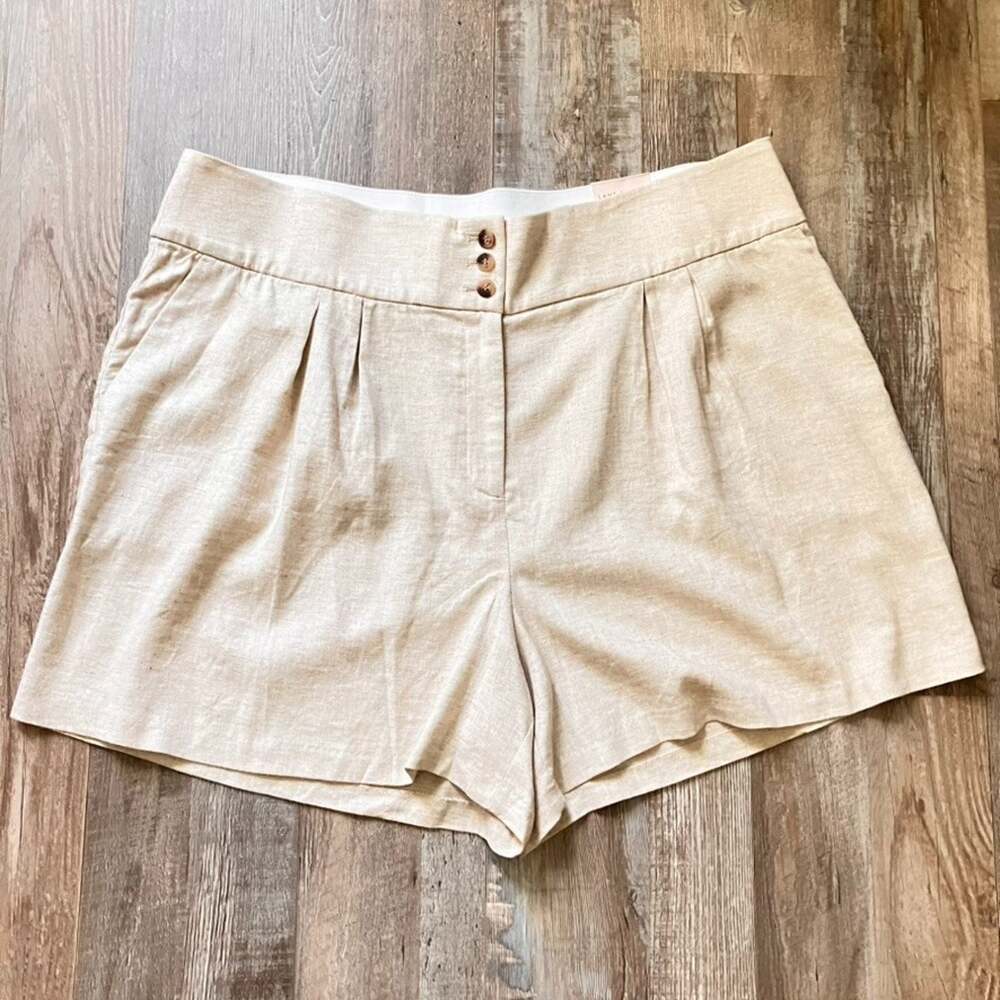Lane Bryant Soft Linen Blend Shorts Beige Womens Sz 20 Pleated Coastal Neutral